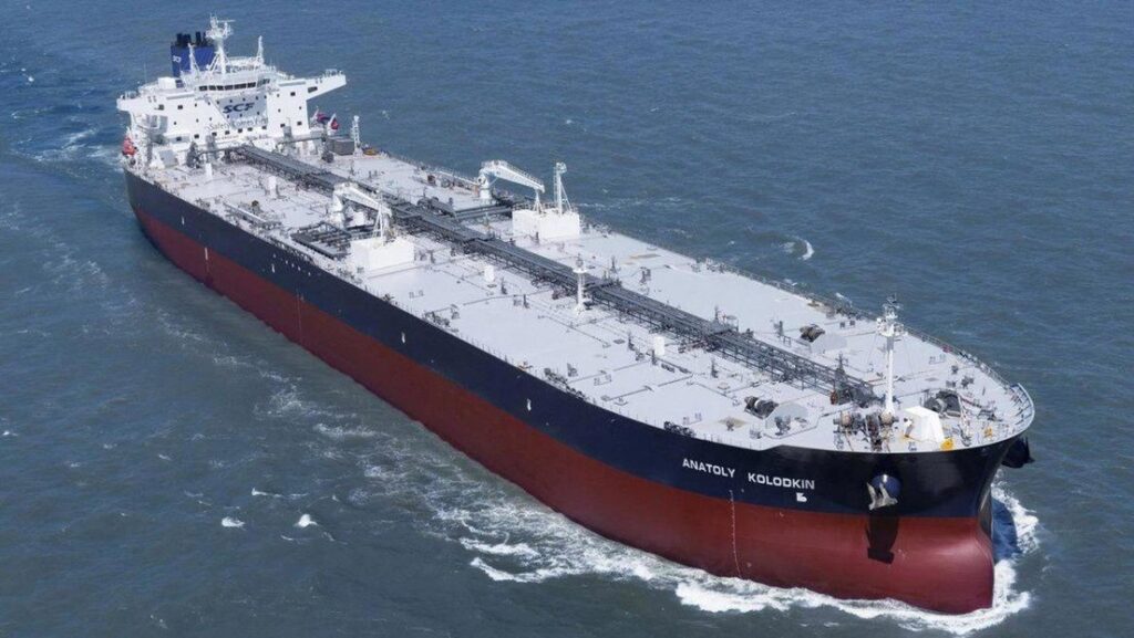 El petrolero ruso con ayuda humanitaria llega a Cuba