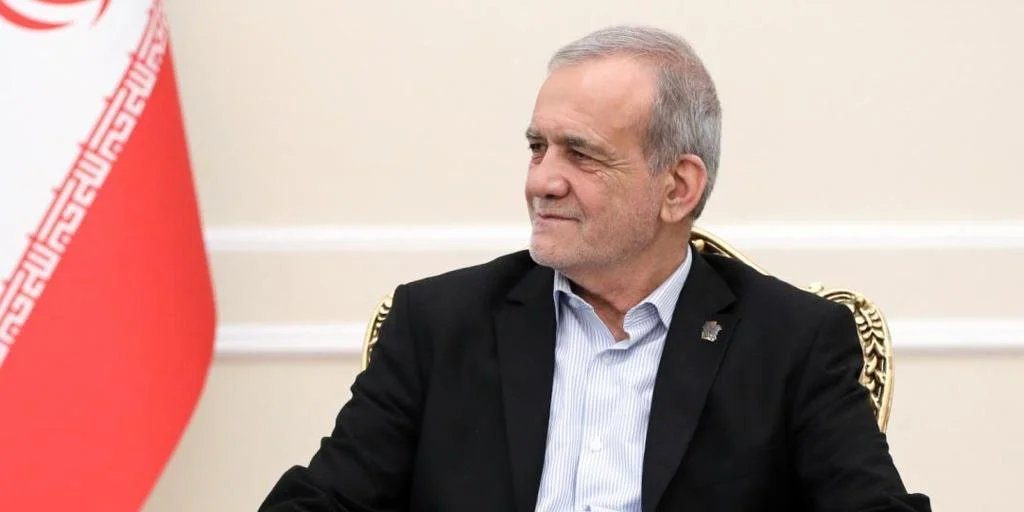 El presidente de Irán afirma que vengar la muerte de Jamenei es un «derecho y un deber legítimo»
