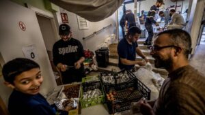 El significado del tradicional saludo después de terminar el Ramadán | elperiodico.com