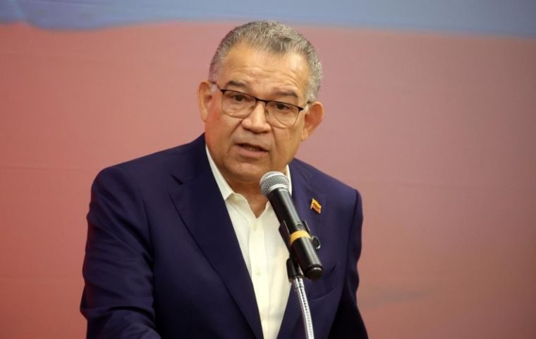 Enrique Márquez propone reformar el CNE y el TSJ, eliminar la reelección indefinida y crear una segunda vuelta en Venezuela