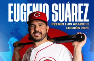 Eugenio Suárez recibió el Premio Luis Aparicio 2025