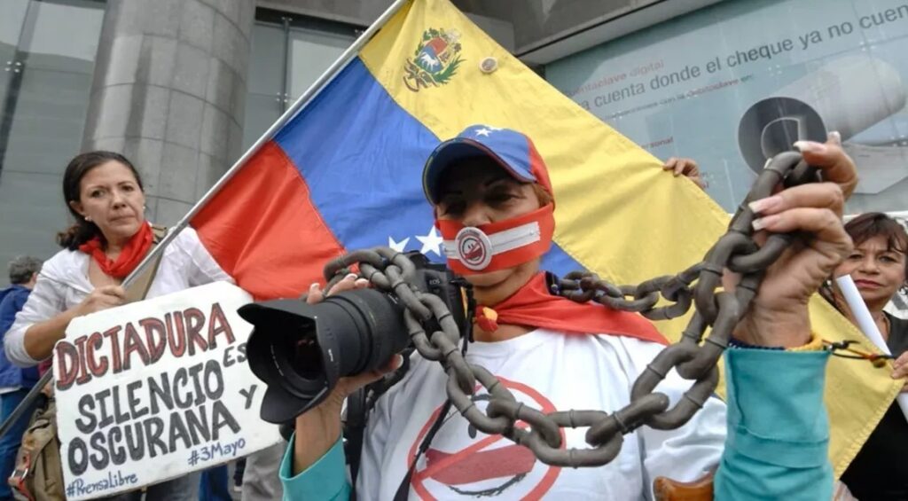 Gremio denuncia plan para liquidar el periodismo en Venezuela con títulos piratas