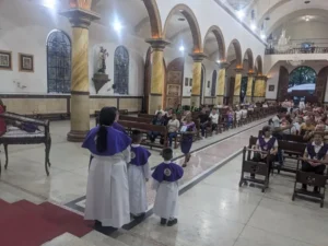 Honran con homilía la valentía y esfuerzo de la mujer en frontera
