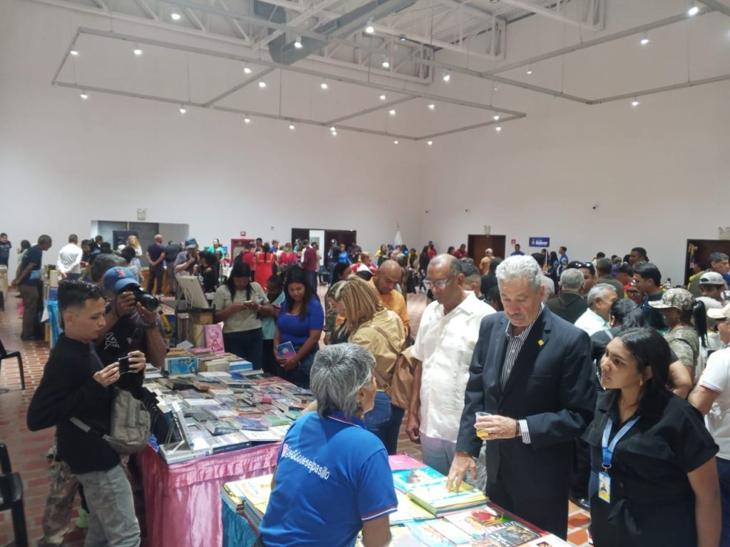 Inaugurada edición XXI de la Feria Internacional del Libro en Ciudad Bolívar