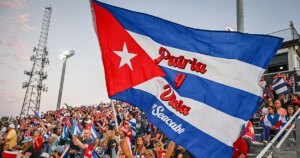 Intelectuales cubanos envían carta a Trump solicitando respaldo a una iniciativa para la transición