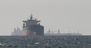 Irán afirma que los buques «no hostiles» pueden transitar por el estrecho de Ormuz