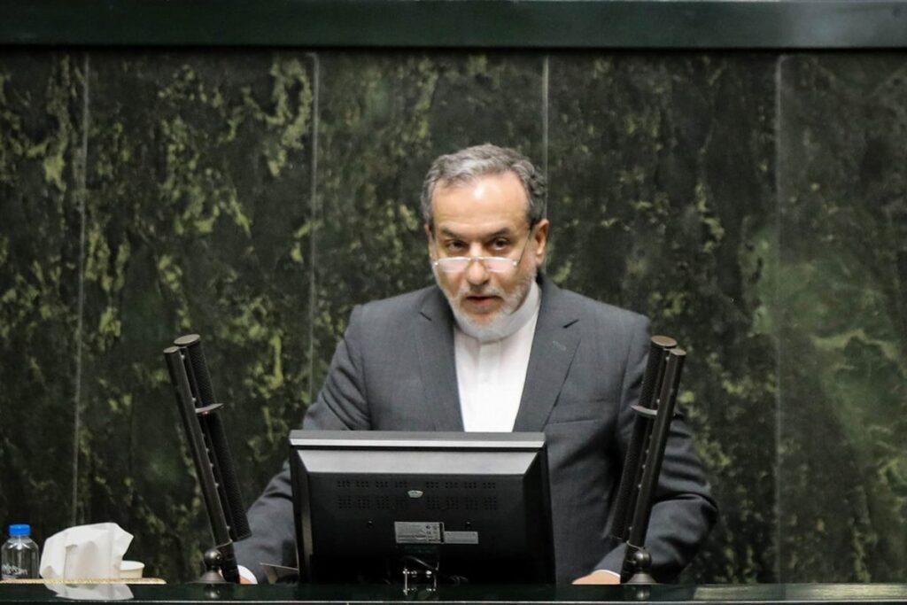 Irán reivindica ante la ONU su derecho a impedir el paso de buques enemigos en el estrecho de Ormuz