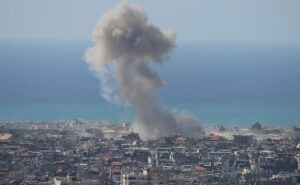 Irán y Hizbulá vuelven a lanzar ataques sobre Israel, que sigue bombardeando el Líbano