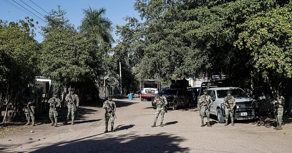 La hija del narco 'Mayo' Zambada, detenida y luego liberada en una operación con once muertos en México