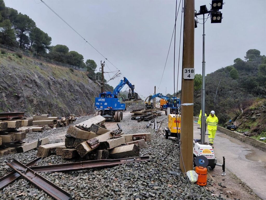 La jueza de Montoro descubre 42 metros de vía retirados sin su conocimiento