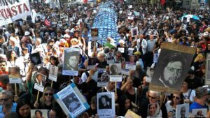 La lucha por la memoria en Argentina a 50 años del golpe