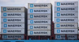 Las gigantes navieras MSC y Maersk suspenden su tránsito por el estrecho de Ormuz | europapress.es