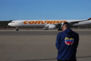 Llega a Venezuela un avión proveniente de Estados Unidos con 146 connacionales repatriados