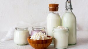Los lácteos que una experta recomienda introducir en la dieta por su fácil digestión y sus propiedades antiinflamatorias