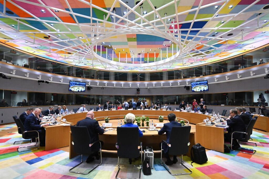 Los líderes UE piden a Bruselas medidas "sin demora" para contener el alza de los precios por la guerra