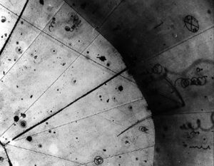 Los mensajeros más antiguos del cosmos: las partículas que han viajado desde el origen del universo