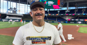 Miguel Cabrera sale al terreno luciendo bigote en solidaridad con Maduro – El Chigüire Bipolar