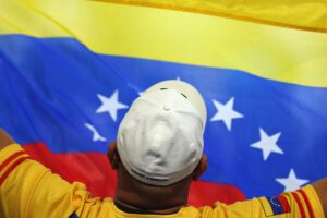 Miles de fans venezolanos llenan Miami para apoyar en final del Clásico Mundial de Béisbol – AlbertoNews