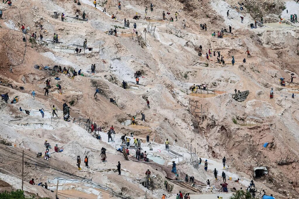 Mueren al menos 300 personas en un nuevo derrumbe en una zona minera en República Democrática del Congo