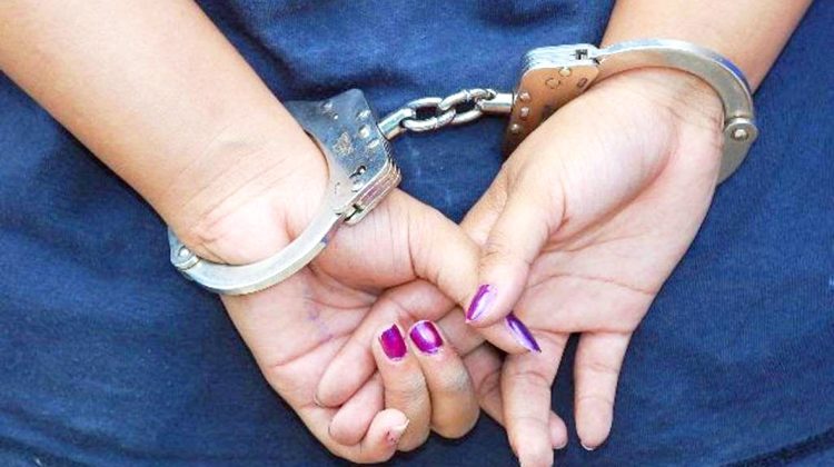 Mujer robó un dineral en la empresa donde trabajaba