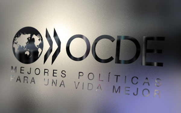 OCDE rebaja sus previsiones económicas en Europa por la guerra, pero no en EEUU