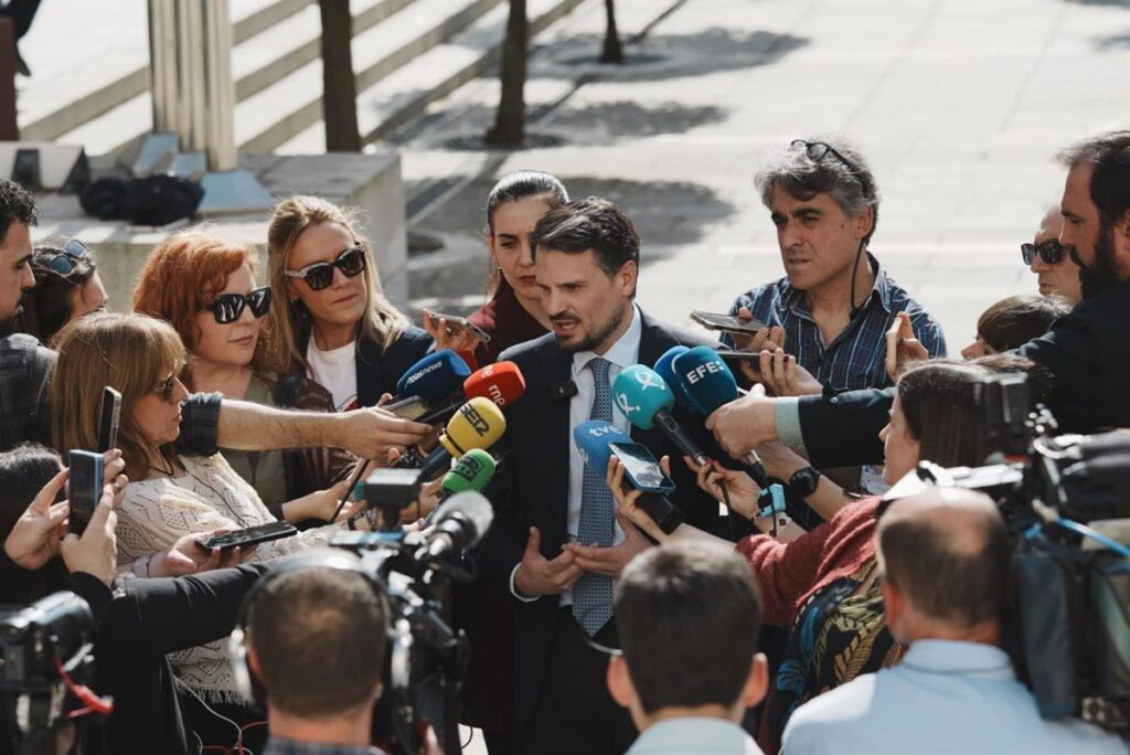 PP y Vox continúan negociando en Extremadura "con absoluta sintonía", pero descartan acuerdo antes de Semana Santa