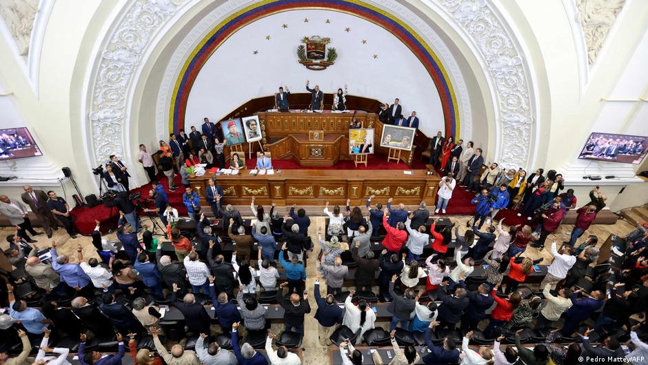 Parlamento Venezuela aprueba ley de minas en primer debate