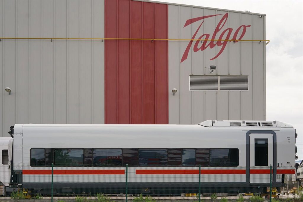 Pegaso formaliza ante el Supremo su demanda contra el Gobierno por vetar la OPA húngara en Talgo
