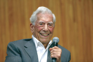 Perú celebra el 90 aniversario de nacimiento de Vargas Llosa con cine, charlas y teatro – AlbertoNews