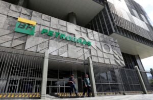 Petrobras confirmó que actualmente no hay conversaciones para entrar en Venezuela