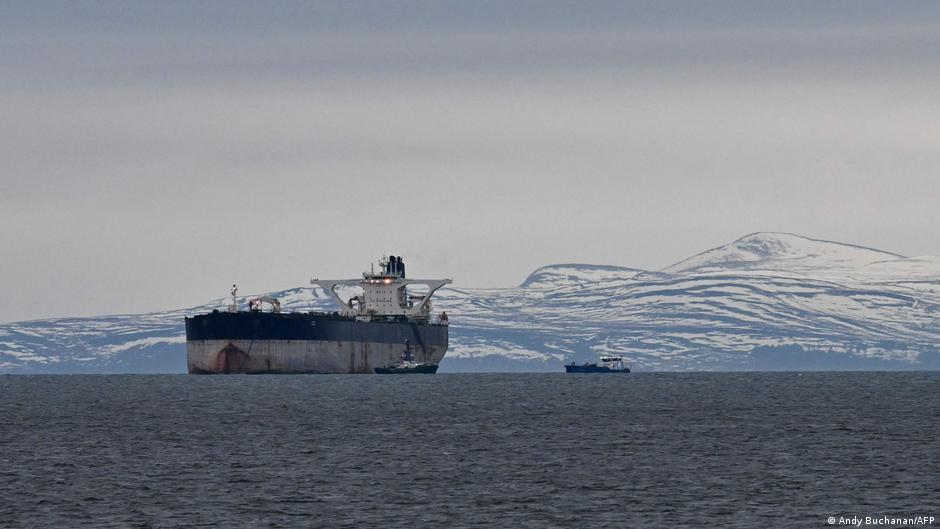 Petróleo sin sanciones, justo cuando Rusia más lo necesitaba