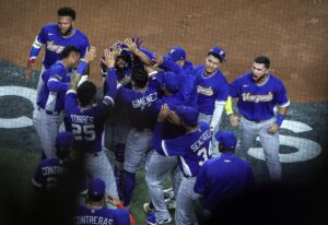 Raymundo y todo el mundo celebra victoria de Venezuela ante Japón en el Mundial de Béisbol y su pase a Los Ángeles 2028