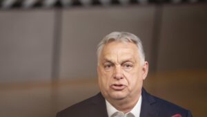 Rusia echa el resto para defender a su aliado Orbán ante las próximas elecciones | elperiodico.com