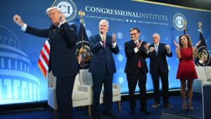 SUBIDA DEL PETRÓLEO | Trump intenta tranquilizar sobre la subida del precio del petróleo y dice, sin dar detalles, que tiene “un plan para todo” | elperiodico.com