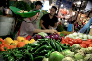 Salario mínimo actual cubre solo el 0,05 % de la canasta básica, alerta Cendas