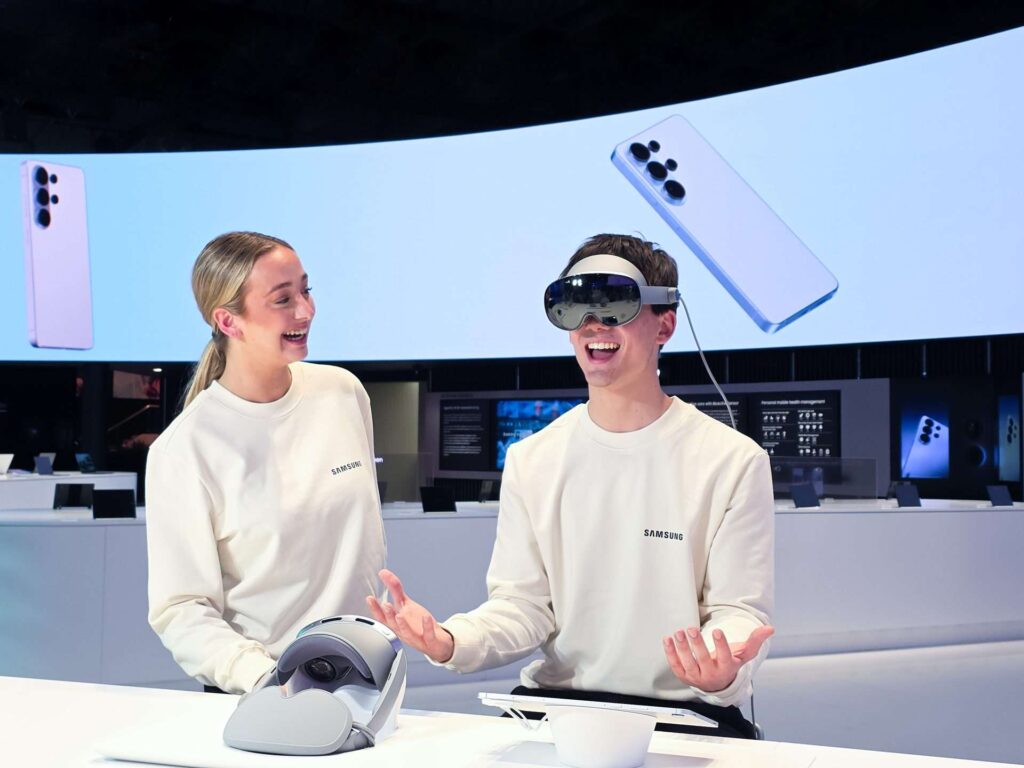 Samsung convertirá todas sus operaciones en fábricas impulsadas por IA para 2030