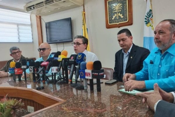 Sectores empresariales y comerciales reportan pérdidas de US$ 16 millones por crisis de agua en Sucre