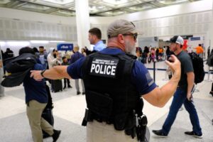 Seguridad aeroportuaria de EEUU alerta de situación caótica durante el Mundial de 2026 – AlbertoNews