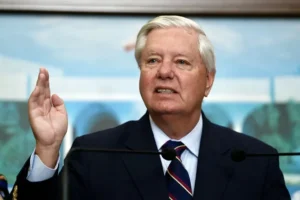 Senador republicano pide retirar tropas de EE.UU. de España por no apoyar guerra contra Irán – AlbertoNews