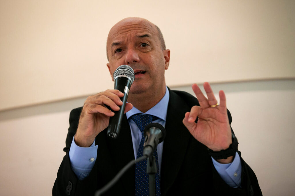 Simonovis denunció que El Helicoide sigue funcionando como "centro de reclusión" del Sebin