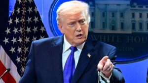 TRUMP PARALIZA ATAQUES A IRÁN | elperiodico.com