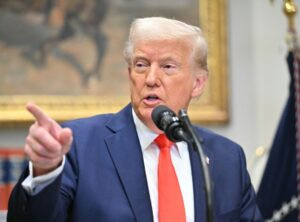 Trump aplaza ultimátum a Irán y el G7 aborda la crisis en el estrecho de Ormuz