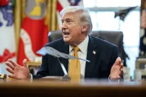Trump ordena el primer gesto de desescalada, pero Irán niega conversaciones