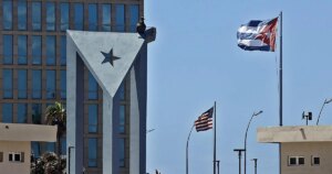 Trump permite la llegada de un petrolero ruso a Cuba: «Tienen que sobrevivir»