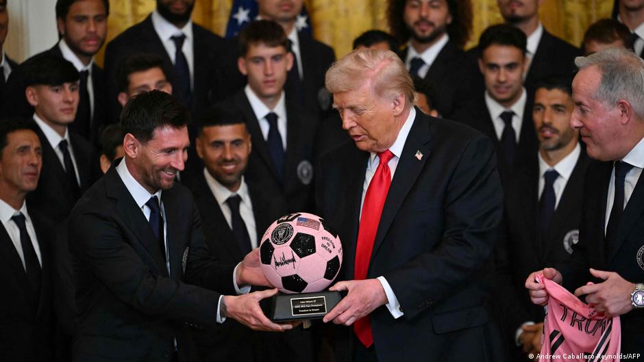 Trump recibe a Lionel Messi y alaba a Cristiano Ronaldo