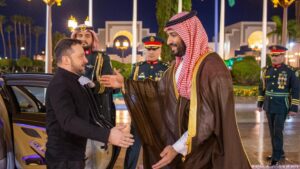 Ucrania y Arabia Saudita firman acuerdo en defensa