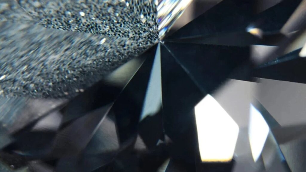 Unos científicos afirman que por fin lograron crear el elusivo diamante “hexagonal”