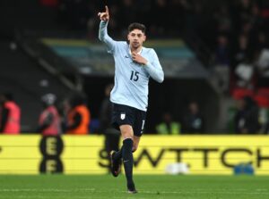 Uruguay arruinó la noche a Inglaterra con un empate en el último suspiro
