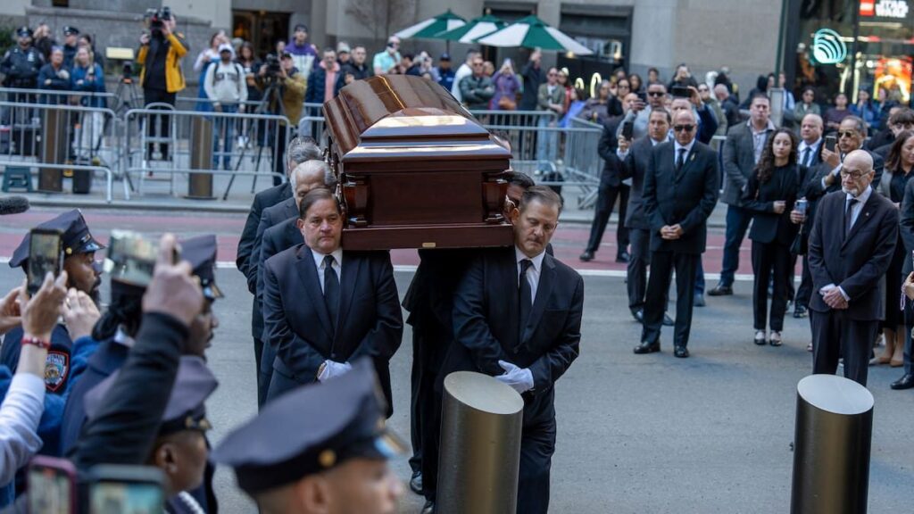 VIDEO: al ritmo del trombón, así despidieron a Willie Colón en Nueva York