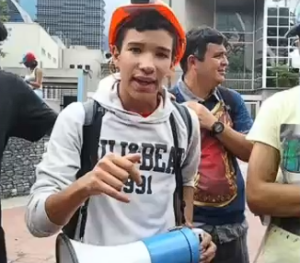 VIRAL: asistió a un show de comedia y acabó contando cómo lo torturaron a los 13 años en El Helicoide